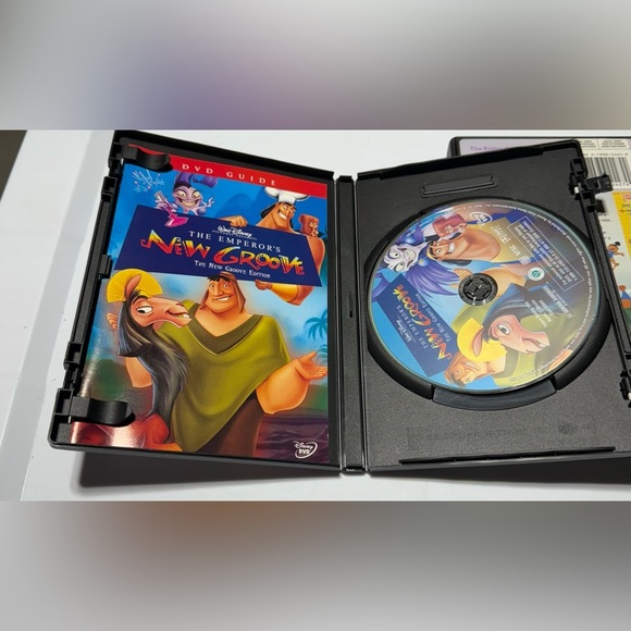 Disney’s The Emperor’s New Groove Bundle. Includes The New Groove Edition - Picture 3 of 4